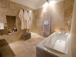 Le Chateau Des Cinq Cantons Hotel Carpentras ภายนอก รูปภาพ