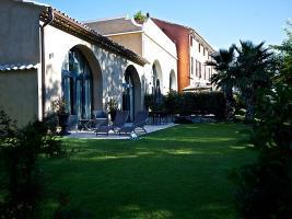 Le Chateau Des Cinq Cantons Hotel Carpentras ภายนอก รูปภาพ